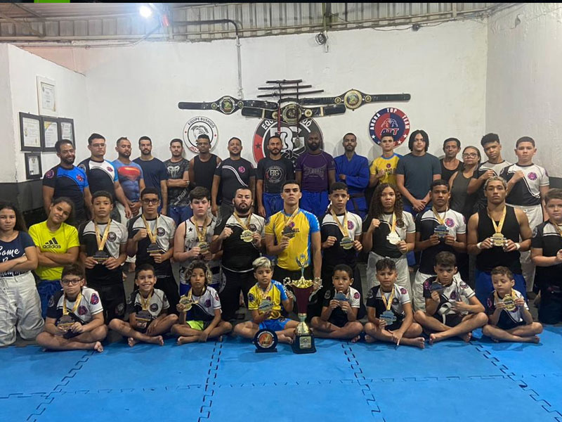 Escola de Lutas Família Galdino