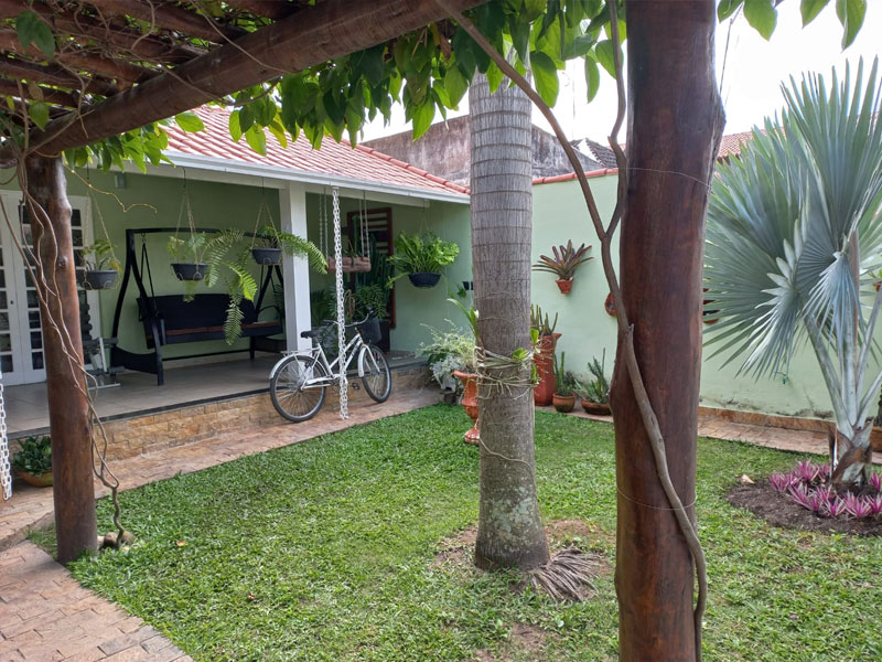 Casa de alto padrão no centro de Papucaia - Cachoeiras de Macacu - Cod.C006